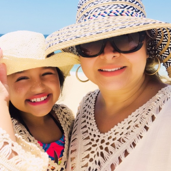 Meet your Posher, Sophie - Picture 3 of 3